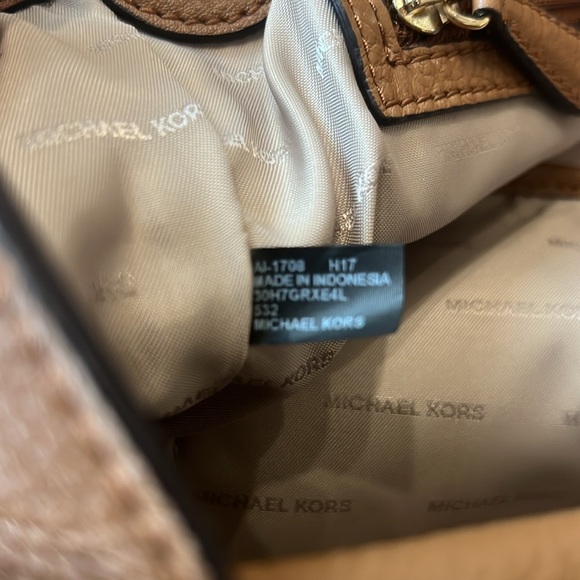 Michael Kors Purse Brown Raven Large Shoulder Bag Pebbled Leather - Picture 16 of 16